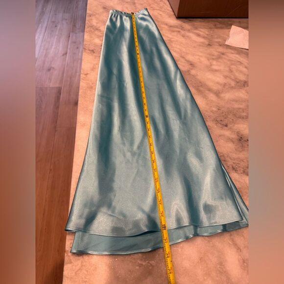 LIZ JORDAN 3 Piece Skirt Set with Scarf. Size 10 - Picture 11 of 16